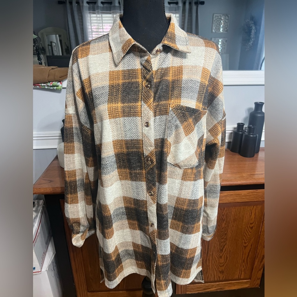 EUC-CI Sono-Plaid Button-Up Shirt - Brown and Gray